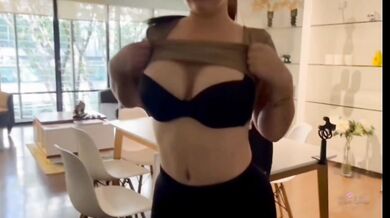 This big ass wera likes to invite a stranger to fuck!! Ft.Tigre Salcido