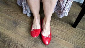 Toe wiggling in red ballet flats MP4