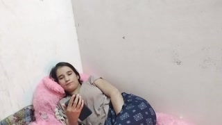 Home Alone Horny Indian Bhabhi Masturbating While On Phone Chat