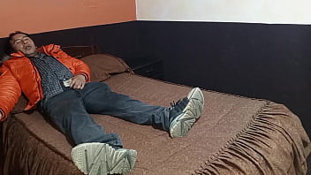 Me toc&oacute_ la verga para luego ir a tirar a una trava