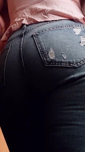 Key moment from &quot;Big portion of sperm on a juicy ass in jeans, dry friction, jerking off on the ass&quot;
