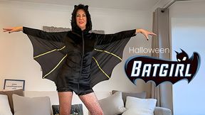 Batgirl Lara Latex Reporting for Duty on Halloween at LarasPlayground