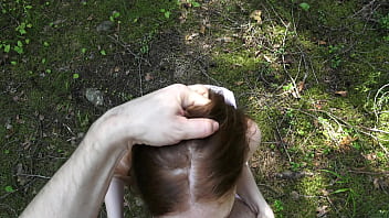 A random encounter ended with a blowjob outdoors