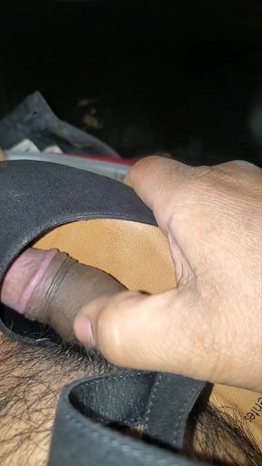 mechanic found black heels in customer floorboard