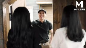 Sex Tape: Asian Model Xiaowen's Explicit Office Affairs Wearing Lacy Black Stockings