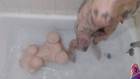 Bath time with squirting Britney Tantaly