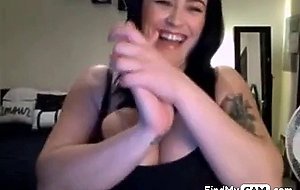 Leanne Crow Shows Her Gorgeous Body On Webcam
