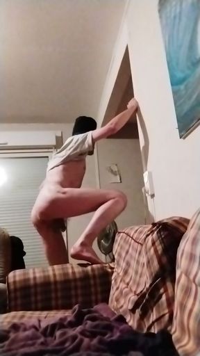 I wiggle, I wiggle and I wriggle, all naked, like a little naughty...!! ... hihihi