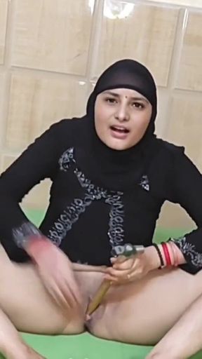 Unforgettable moment from &quot;Muslim Bhabi Ne Hathodi Apni Chut Mein Daal Di&quot;