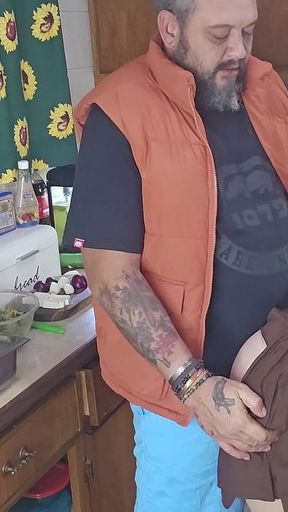 Quickie Kitchen Fuck