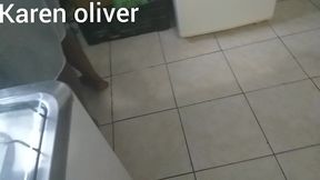 corno lava a louca enquanto sua mulher chupa o negao debaixo dos seus olhos * jefao
