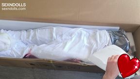 It is finaly here!  Unboxing Asian sexdoll Lina Mei from sexndolls