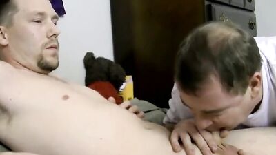 Adorable amateur Hammer Head sucked by chubby mature gay