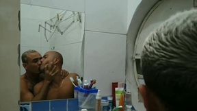 kadu ventri e petrick garcia em um sexo bareback quente no banheiro