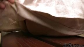 Japanese Escort Gets The Creampie In Singapore!