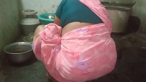 Indian - House cleaning aunty porn video