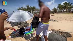 realizador baiano, corno manso convida comedor para passar o dia na praia com a esposa kriss hotwife e grava sua esposa namorando , chupando a rola do negao , transando na praia e bebendo leiti