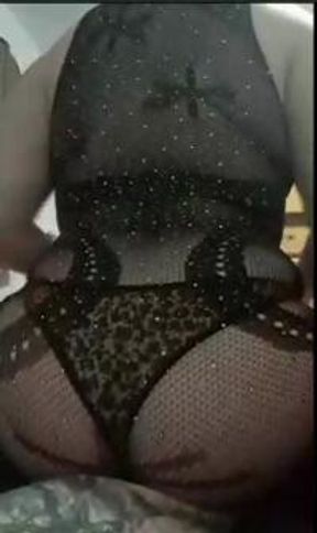 i love this dress, so provocative....