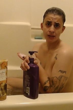 Short Sexy Hair Lathered up Shampooed