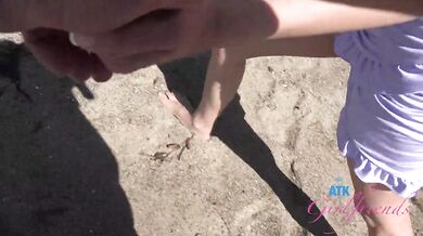 Sloppy Blowjob and fun in the car with Summer Vixen on Beach date POV