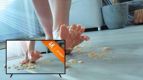 Banana vs Young Feet - 4K 2160p MP4