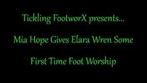 Mia Hope Give Elara Wren Some First Time Foot Worship