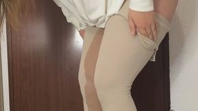 Pee In Leggings Entrance Peeing Urina In Clothes Piss In Yoga Pants