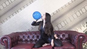 Isa loves wetlook and balloons - mp4 1080p