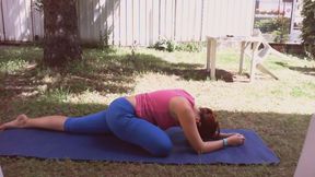 Italian milf does yoga in the garden