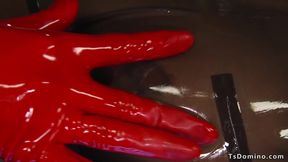 Chained sub in latex suxks trannys dick