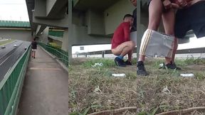 fodendo na marginal tiete,na passarela,carros passando ,eu e meu primo fodendo