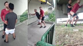 fodendo na marginal tiete,na passarela,carros passando ,eu e meu primo fodendo