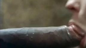 ”Big ebony Banana in hot 3some”