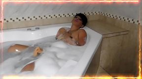 un jacuzzi y un lavado de concha profundo , con quien va a ser ?? con perla lopez