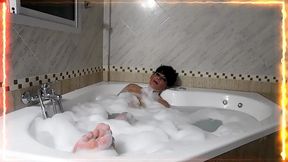 un jacuzzi y un lavado de concha profundo , con quien va a ser ?? con perla lopez