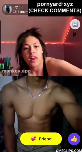 Teen girl shows off her webcam reaction in homemade clip