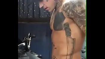 Tatuado do piroc&atilde_o