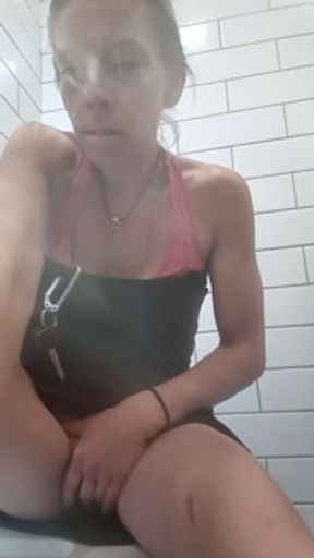 Watchin porn on the sink at walmart