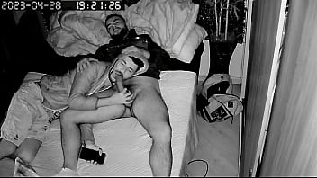 Fodendo meu amigo da firma no sigilo, mas as cameras flagram a foda toda!