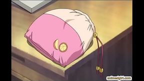 Chupando o quente p&ecirc_nis de uma travesti