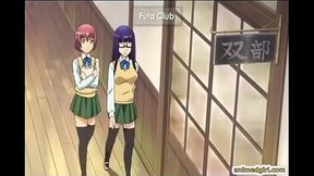 Chupando o quente p&ecirc_nis de uma travesti