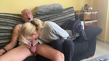 WEBCAM- HORNY WIFE FUCKS NEIGHBOR LIVE AND HUSBAND WORKING