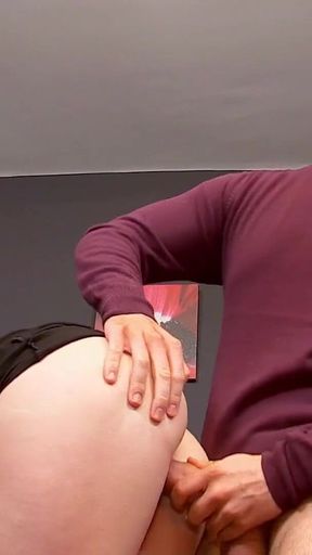 Lyen Parker is looking to talk to her boss - Has she got something else