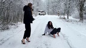 Girls in high heels mules in snow, high heels on ice, sandals on ice, mules on snow