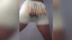 Twerking so fast . shaking this butt .fastest booty ever