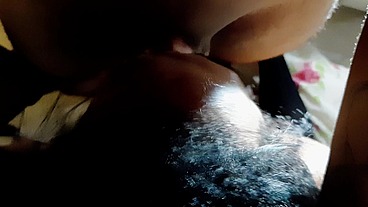 BlowjobqueenTs - Travesti Rabuda gordinha fazendo dupla penetração com dois novinhos da favela