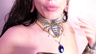Laetitia Versace se déchaine ;Charme,Elegance et Intensité sexuelle