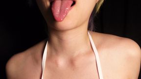 [Uncensored] image video Showing off her buttocks in various hot swimsuits.