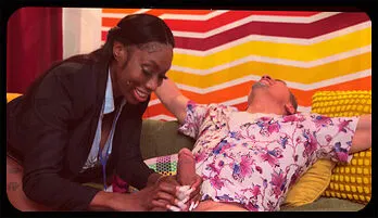 Sexy Reporter Ebony Mystique Gets Her Dirt on Steve Q's Fake Hostel