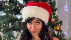 Aaliyah Yasin Gives You a Christmas Treat